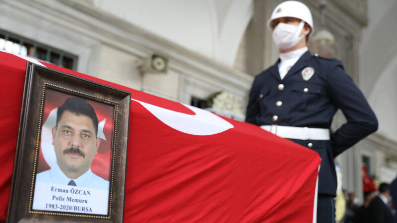 Bursa’da, polis memuru Erman Özcan'ın (37) şehit edilip, Mahmut Ortaç