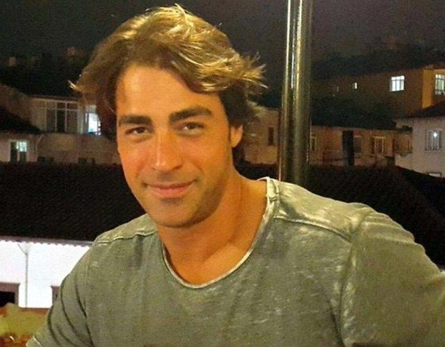 15 yaş küçük oyuncu sevgilisi olay oldu