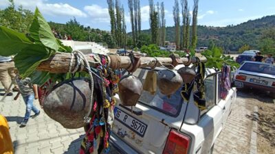 Bu çıngıraklar 300 yıllık! Oğlunun sünnetinde kullandı…