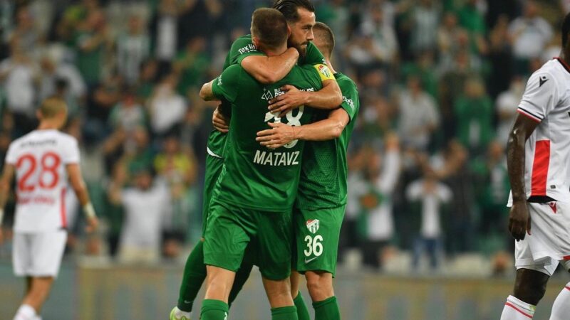 Samsunspor Teknik Direktörü Mehmet Altıparmak, Bursaspor maçının ardından, “Bursaspor her