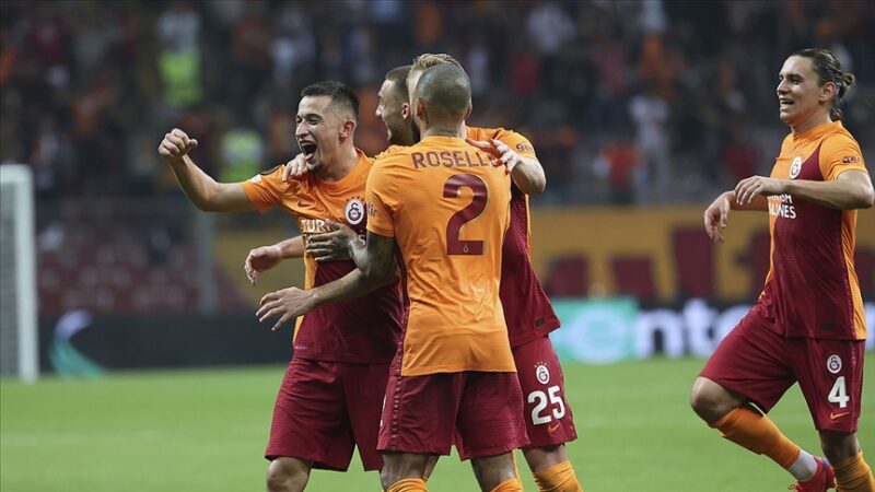 Galatasaray, UEFA Avrupa Ligi E Grubu'ndaki ilk maçında sahasında İtalya'nın