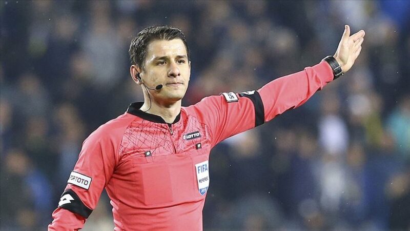 FIFA kokartlı Türk hakem Halil Umut Meler, Avusturya'nın Salzburg ile