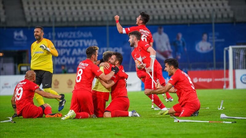 Ampute Futbol Milli Takımı, Avrupa Şampiyonası yarı finalinde Rusya'yı 5-2