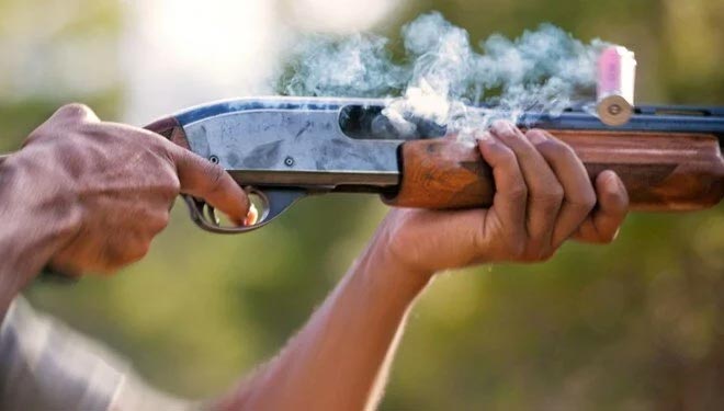 Kargaları korkutmak için ateş etti, sonrası korkunç… Kargaları korkutmak için ateş etti, sonrası korkunç…