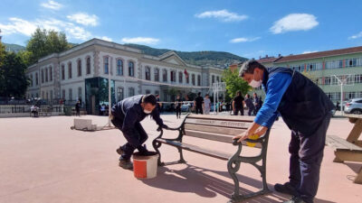 Osmangazi’den okullarda bakım ve onarım çalışması