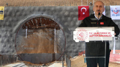 Bakan Karaismailoğlu: Kırılması zor bir rekora imza attık