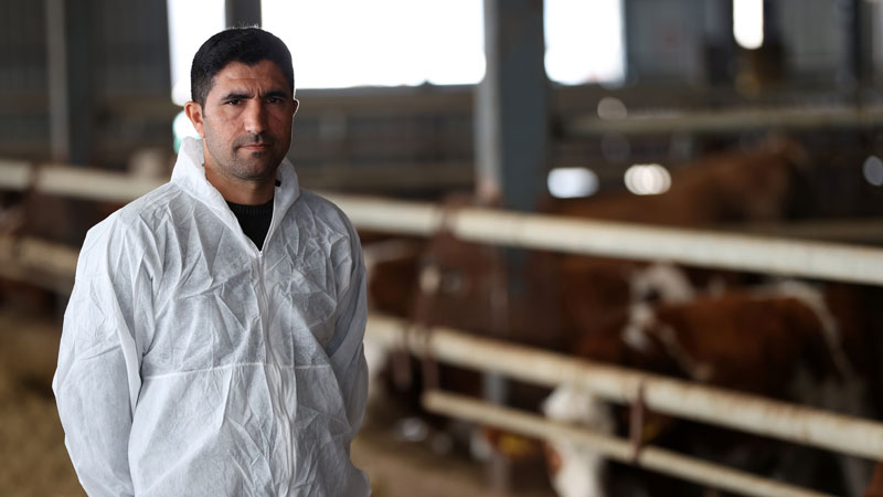 22 yıl önce iş için Bursa’ya geldi, şimdi çiftlik sahibi