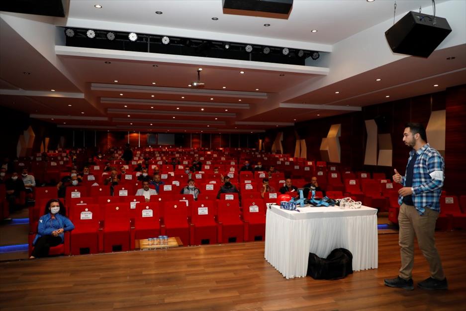 İnegöl’de belediye personeline yüksekte çalışma eğitimi verildi