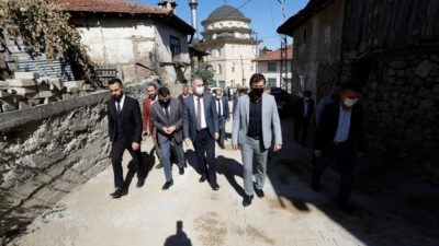 Kıran Mahallesi’nde yollar yenileniyor