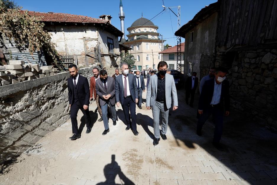 Kıran Mahallesi’nde yollar yenileniyor