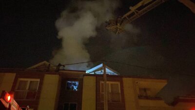 Bursa’da apartman yangını!