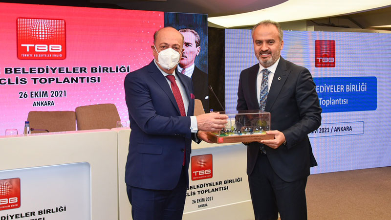 Bursa’nın ‘Güvenli Okul Yolu’ projesine ödül