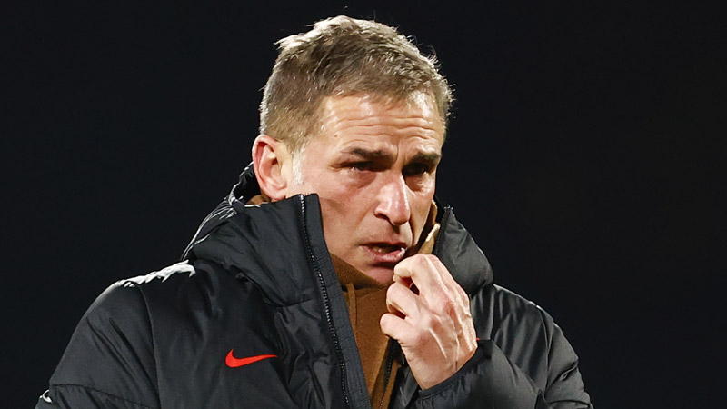 Stefan Kuntz gözyaşlarına hakim olamadı Stefan Kuntz gözyaşlarına hakim olamadı