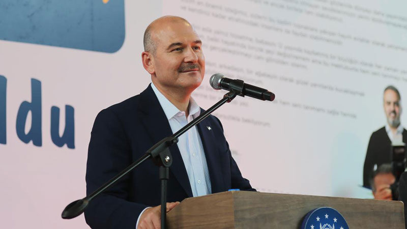 İçişleri Bakanı Süleyman Soylu, İdlib'de 3,8 milyon, Fırat Kalkanı bölgesinde