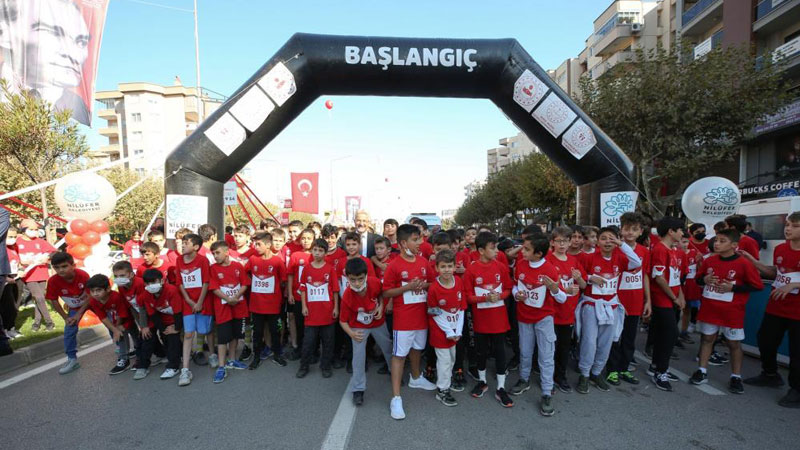 Nilüfer’de Cumhuriyet coşkusu koşu ile başladı
