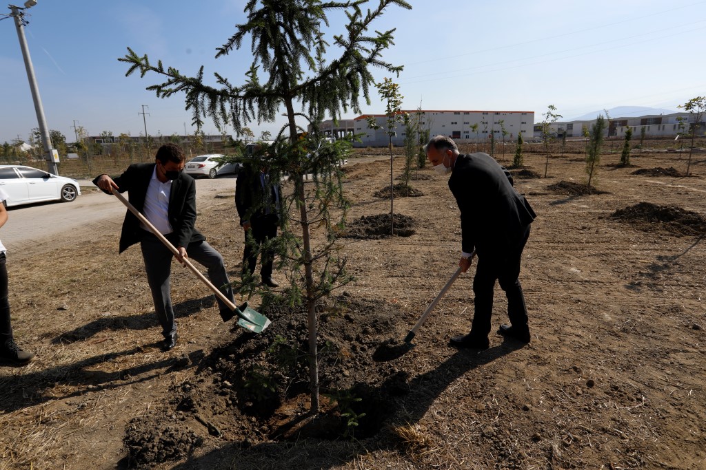154 fidan toprakla buluştu