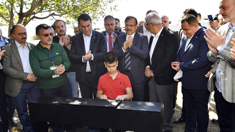 Kusursuz Kulak Bager’in yeni piyanosu Dündar’dan