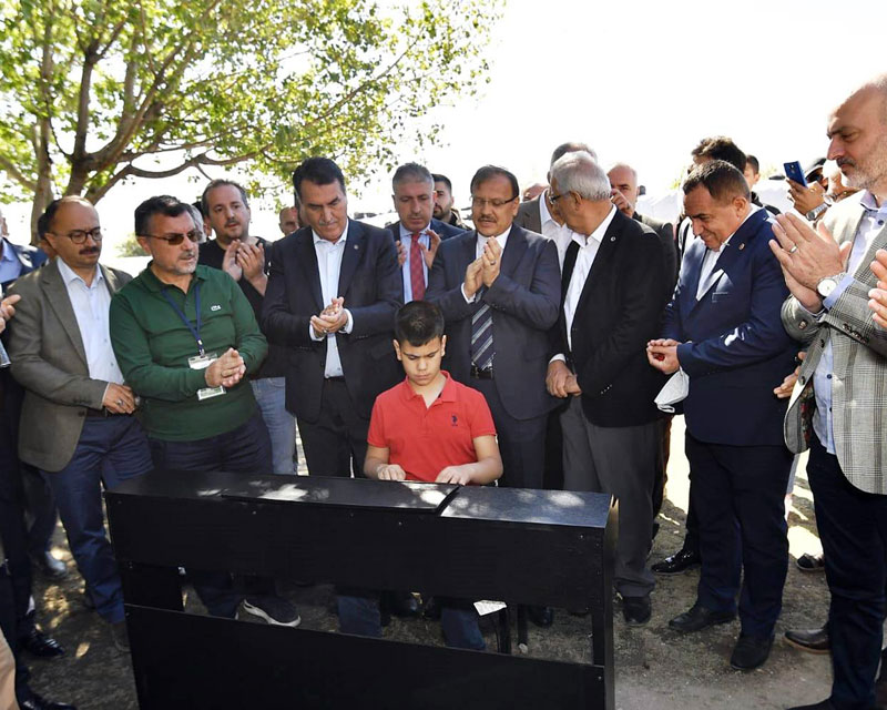 Kusursuz Kulak Bager’in yeni piyanosu Dündar’dan