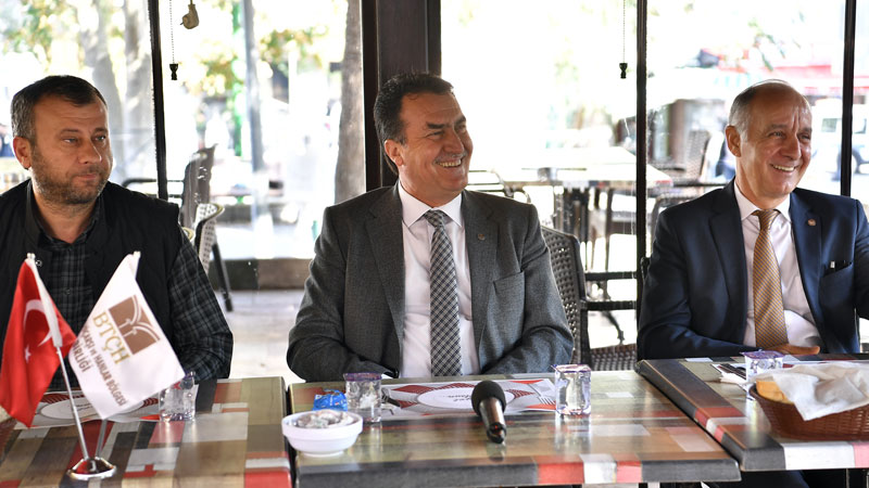 Çarşı esnafından Dündar’a teşekkür