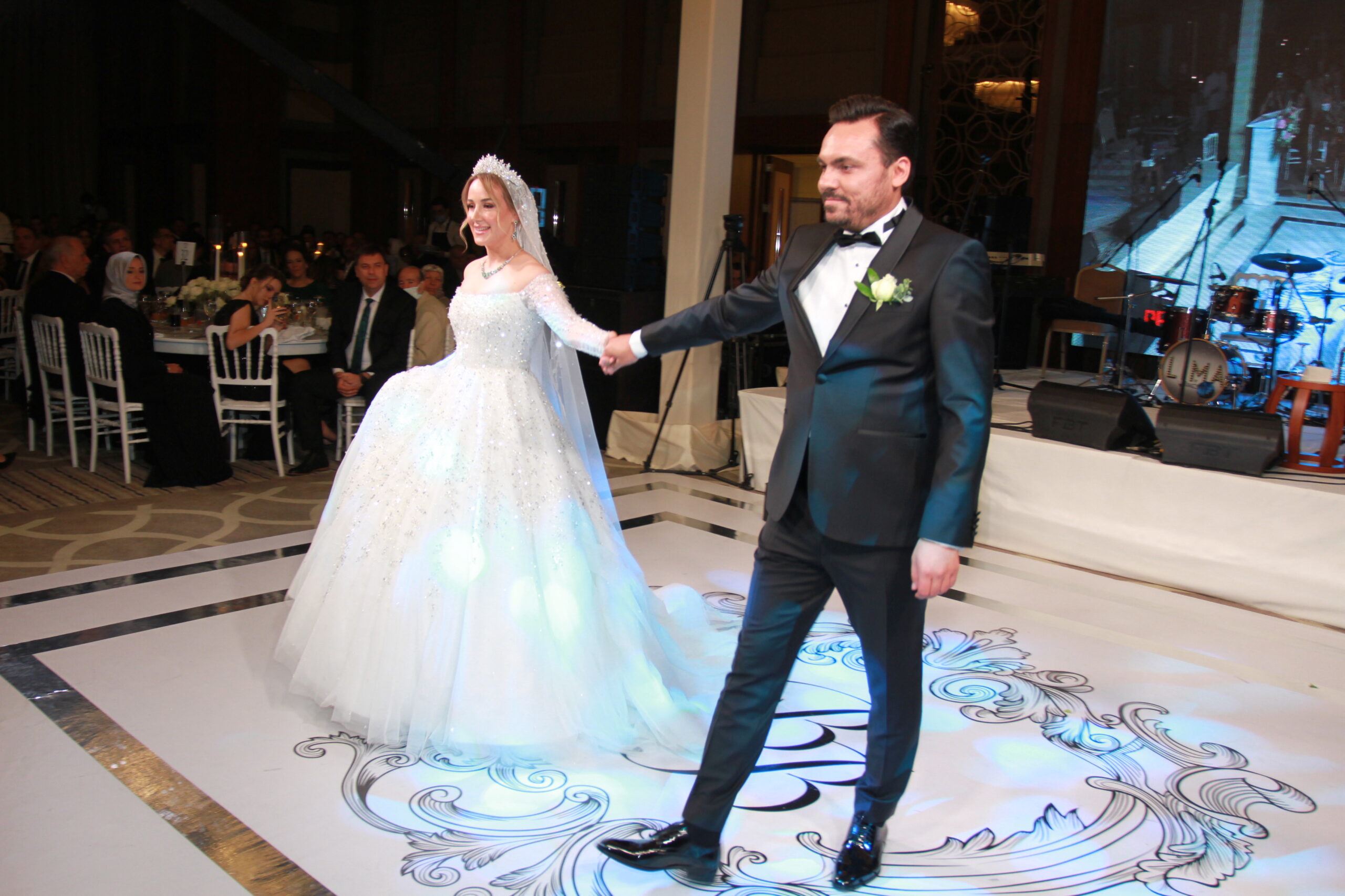 Bursa protokolünü buluşturan düğün