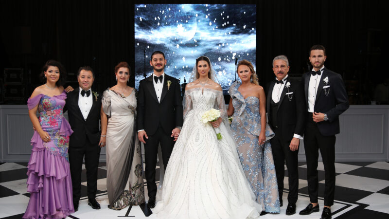 Müge Üçer ve Onursal Mestan, görkemli bir düğünle yaşamlarını birleştiren