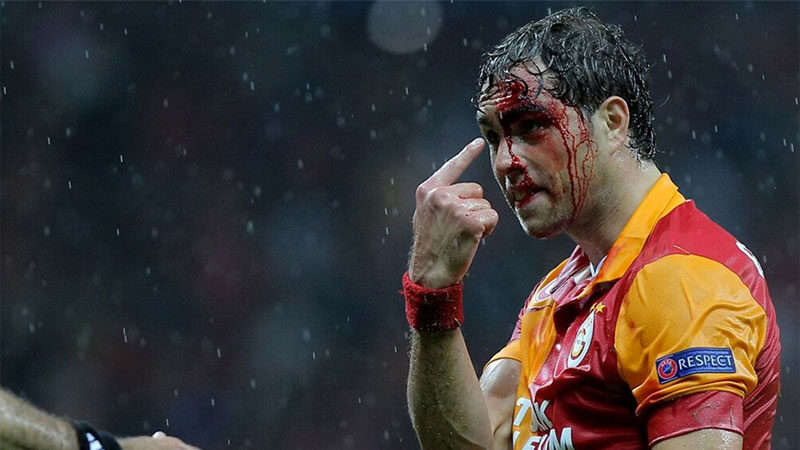 Galatasaray'ın eski golcüsü Johan Elmander, kendisiyle özdeşleşen fotoğraf için, "Türkiye'ye