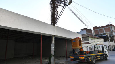 Bursa’da görenler şaşkın! Elektrik direkli kaçak işyeri