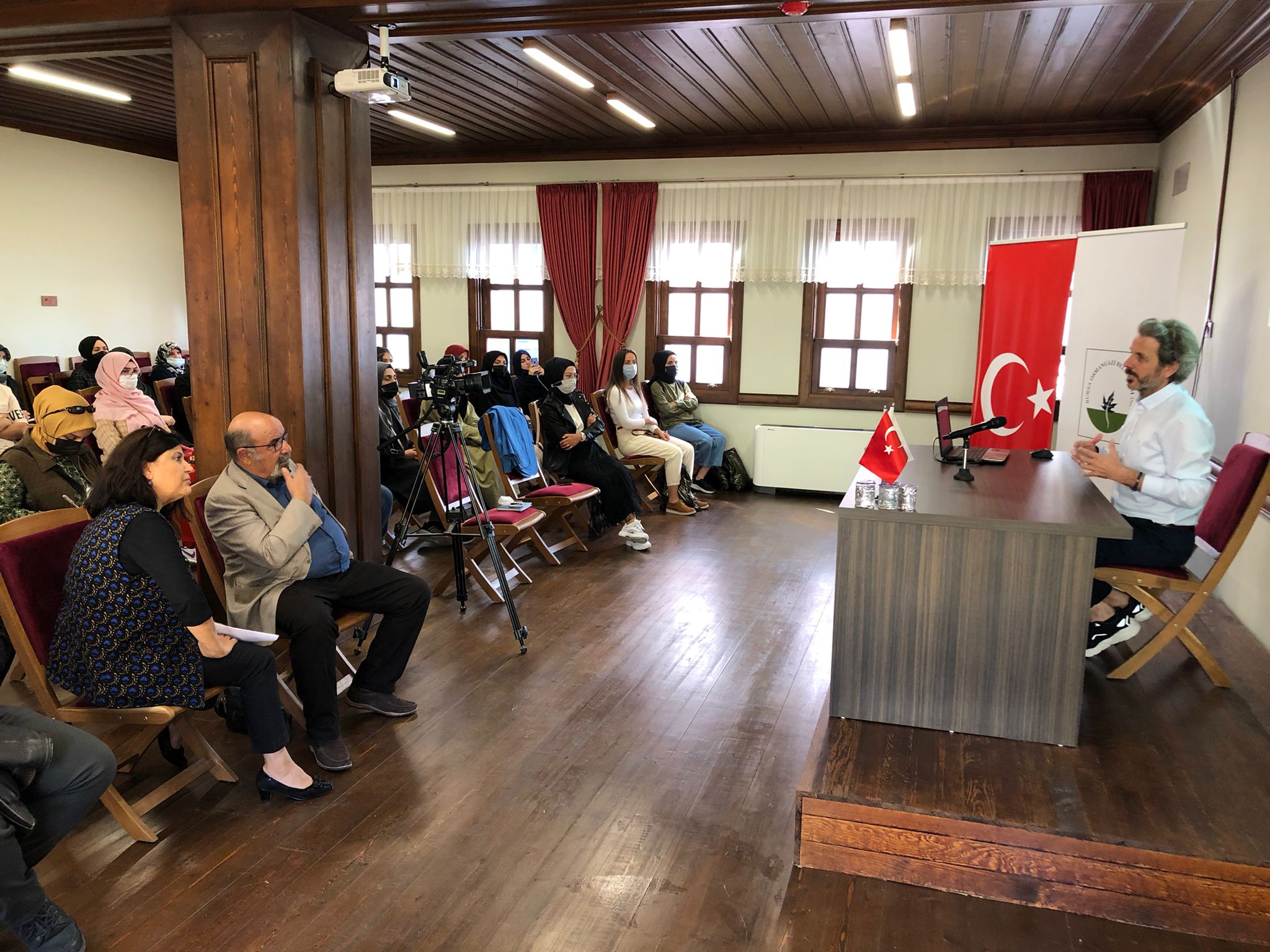 Yunus Emre Dostları Şadırvanlı Han’da buluştu