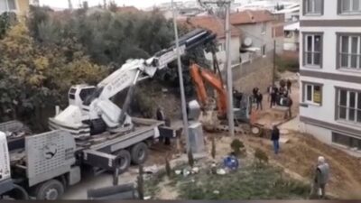 Bursa’da kepçe kendi kazdığı kuyuya düştü!