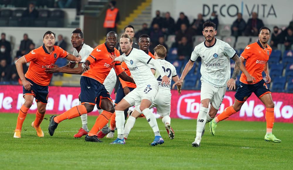 Süper Lig şampiyonu geri döndü! Yeni hocasıyla kaybetmiyor…