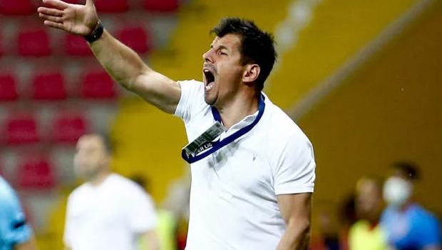 Süper Lig’de bir teknik adam ayrılığı daha Süper Lig’de bir teknik adam ayrılığı daha