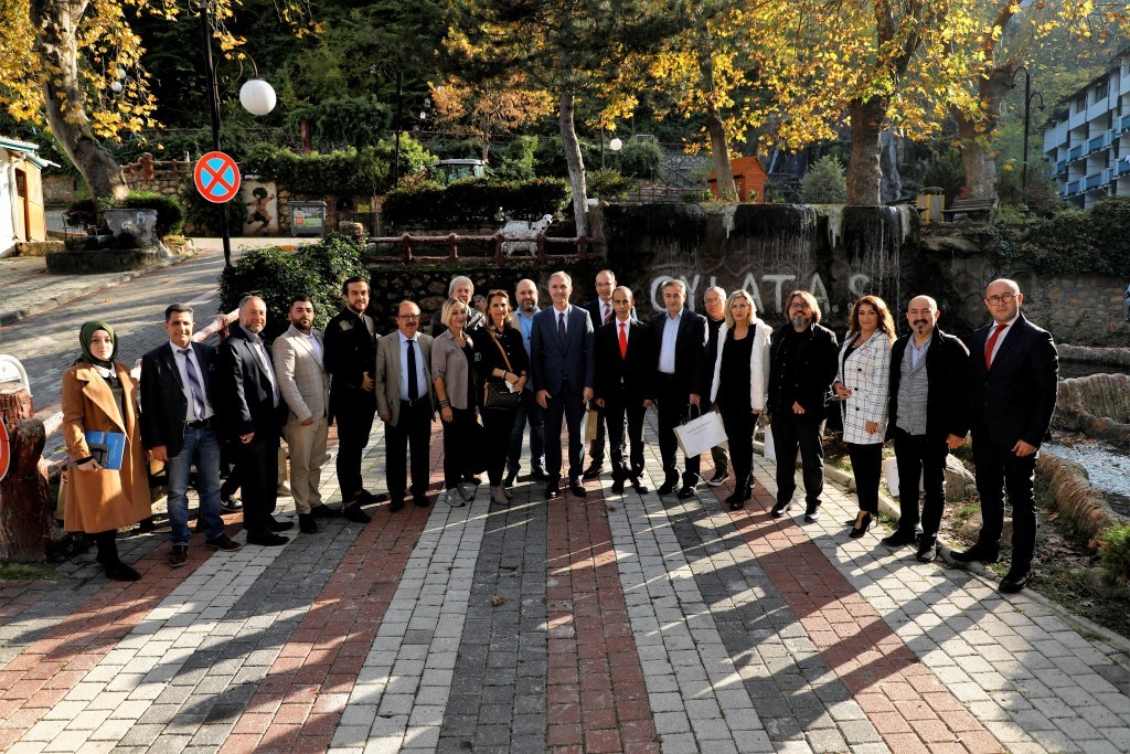 Başkan Taban köşe yazarlarıyla buluştu Başkan Taban köşe yazarlarıyla buluştu