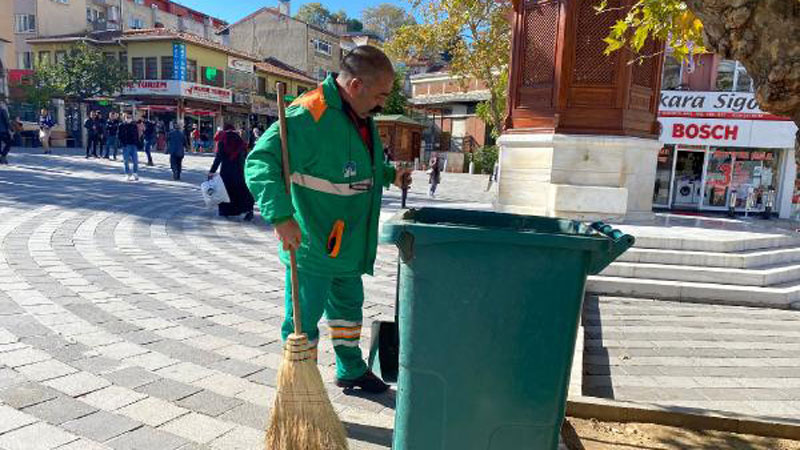 Bursa’da temizlik görevlisinden örnek davranış