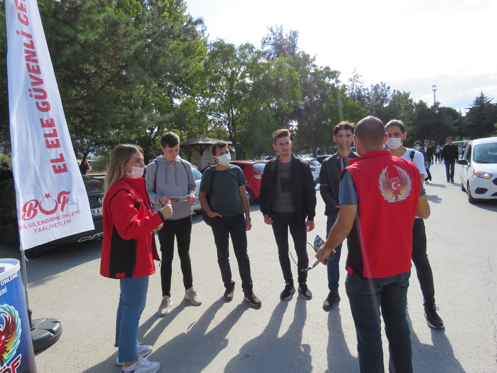 Bursa’da 17 bin 500 öğrenciye ‘El Ele Güvenli Geleceğe’ projesi kapsamında eğitim verildi Bursa’da 17 bin 500 öğrenciye ‘El Ele Güvenli Geleceğe’ projesi kapsamında eğitim verildi