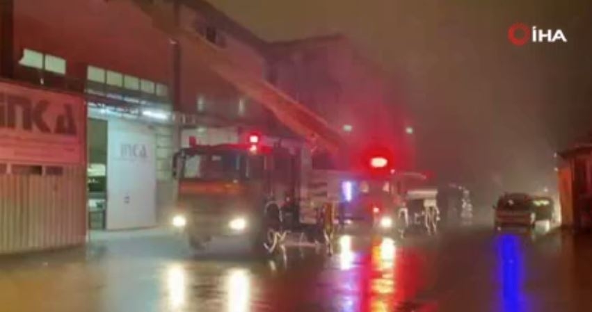 İnegöl’de mobilya fabrikasında yangın