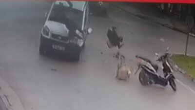 Bursa’da kaza yapan motosikletteki güvercinler böyle havalandı