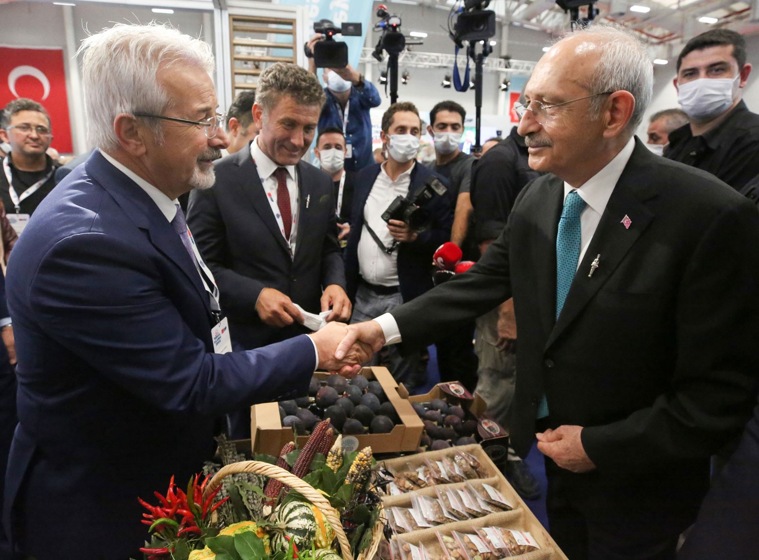 Kılıçdaroğlu’dan Nilüfer’in yerel ürünlerine tam not