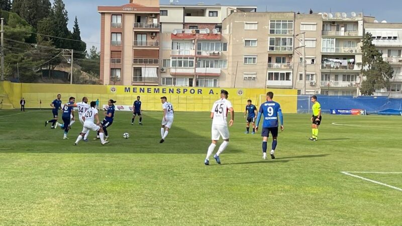 TFF 3.Lig'deki Bursa ekibi Yıldırımspor, 2-0 geriye düştüğü Bergama deplasmanında