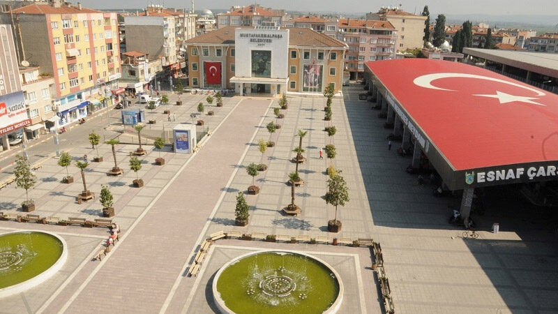 Olay Gazetesi Yazarı Ahmet Emin Yılmaz bugünkü köşesinde Mustafakemalpaşa'da Başkan