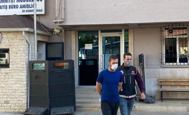 Bursa'nın Mustafakemalpaşa ilçesinde, polis ve jandarma ekipleri, uzun süredir takip