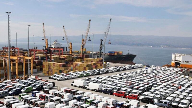 Türkiye'nin otomotiv endüstrisinin geçen ay ihracatının 2,5 milyar dolar olarak