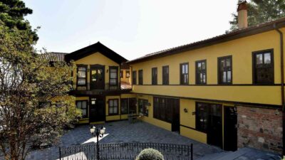 Bursa’daki 100 yıllık konak yeniden kapılarını açtı