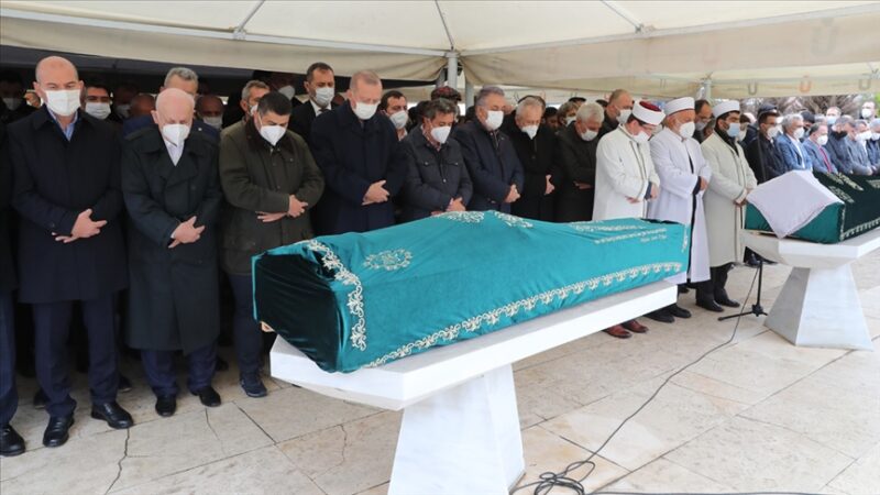 Tedavi gördüğü hastanede vefat eden işinsanı, Güneysu İlim Öğrenenlere Yardım