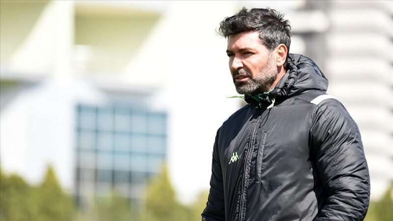 Spor Toto Süper Lig ekiplerinden Kasımpaşa'da teknik direktörlük görevine Hakan