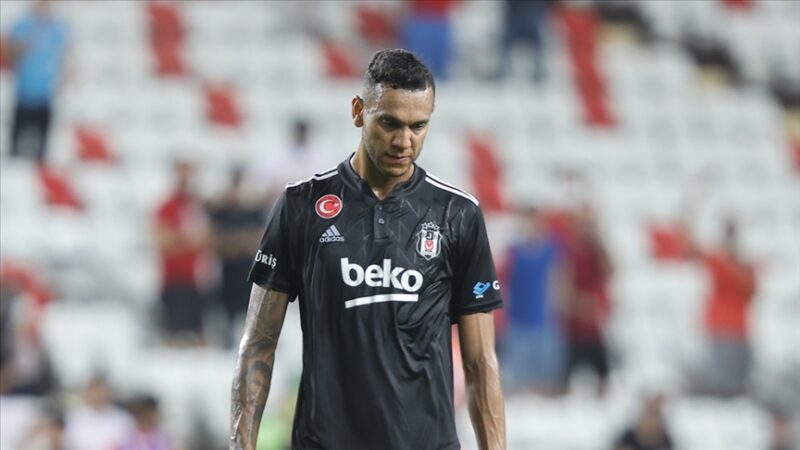Beşiktaş, Brezilyalı futbolcu Josef de Souza'nın sağ uyluk iç adalesinde