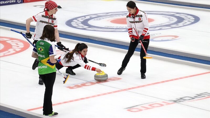 Erzurum'da devam eden Curling 2022 Kış Olimpiyat Oyunları ön eleme