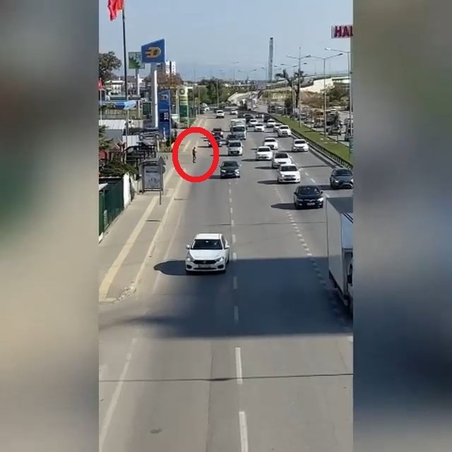 Bursa’da 4 şeritli otoyolda korku dolu anlar!