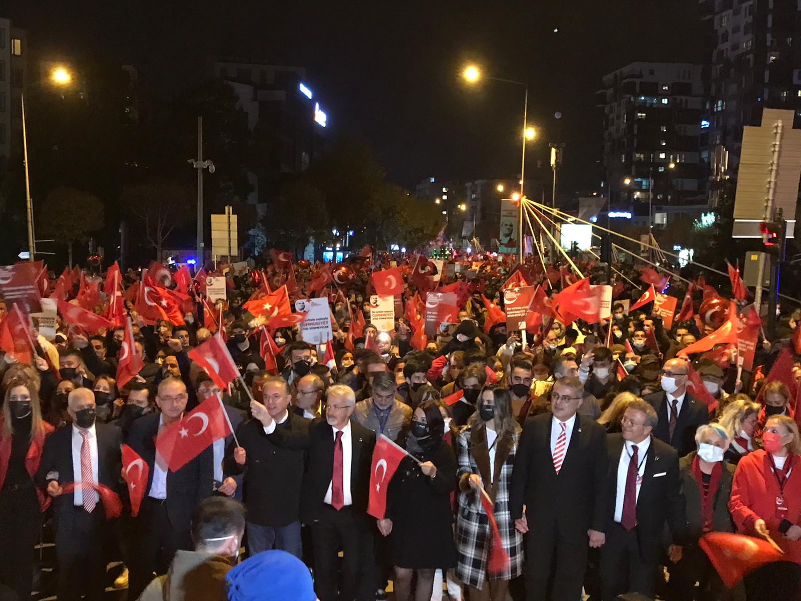 Bursa’da özlem bitti! Binlerce kişi katıldı…