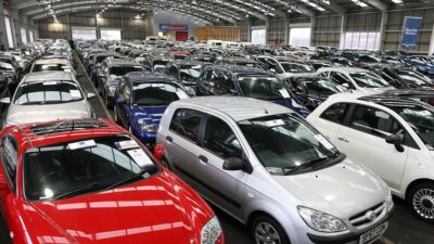 60 bin liralık zam kapıda! Faiz indirimi sonrası gözler otomobil fiyatlarında