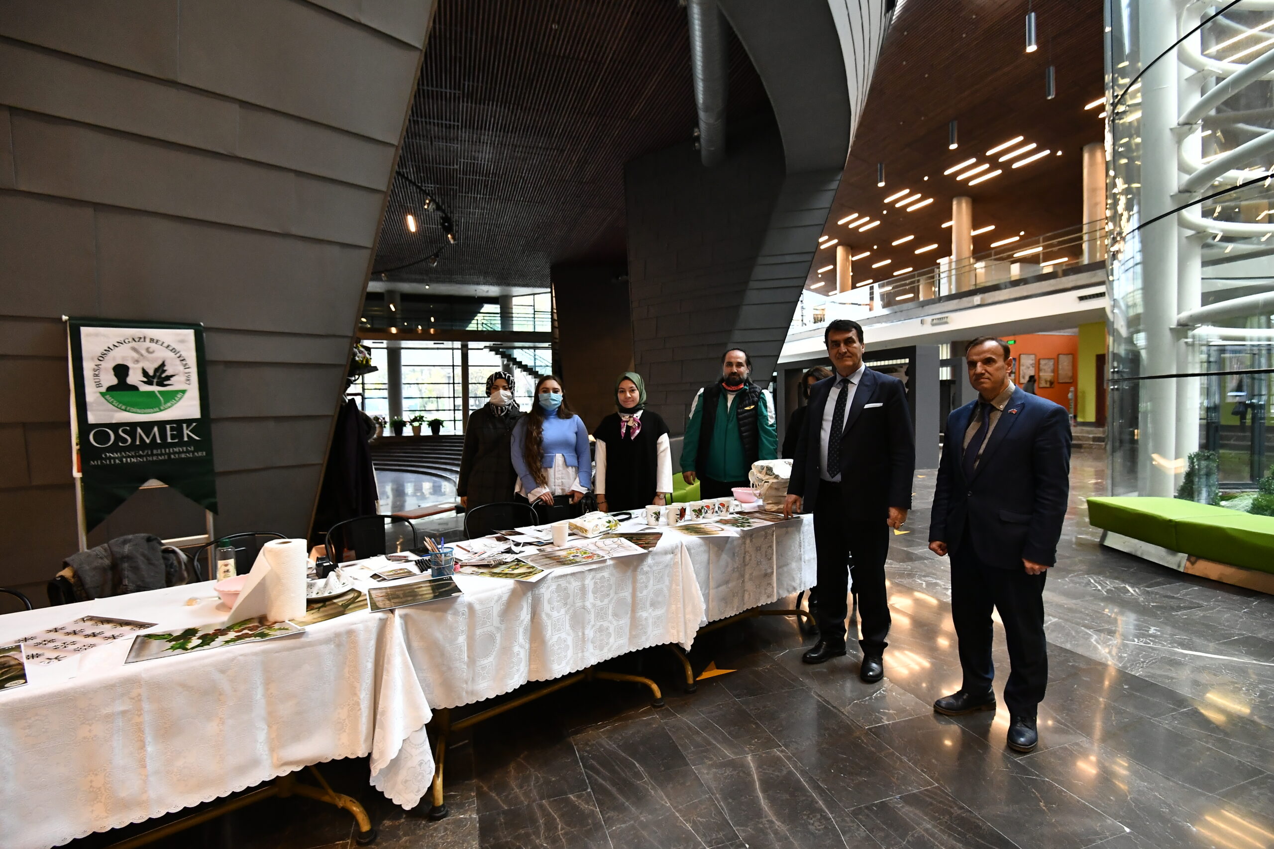 Öğretmenler OSMEK ile kendi kupalarını tasarladılar 1 1 52 scaled